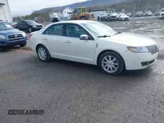2012 Lincoln MKZ with VIN 3LNHL2JC3CR834133, listed as a IAAI auction lot 42031211 with 111,774 mi miles. Bid and sale history available at carsss.com. Image 1.