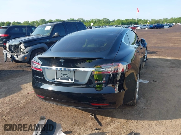 2018 Tesla Model S 75D with VIN 5YJSA1E45JF269282, listed as a IAAI auction lot 42404695 with 251,795 mi miles and . Bid and sale history available at DreamBid. Image 17.