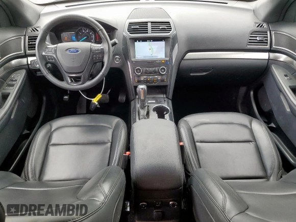 2019 Ford Explorer XLT z VIN 1FM5K8D8XKGA22222, wystawiony jako Copart lot #63078265 z przebiegiem 40 244 mil mil oraz Szkoda całkowita • Salvage title. Historia ofert i sprzedaży dostępna na DreamBid. Obrazek 8.
