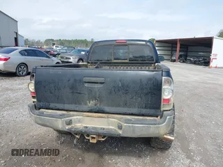 2013 Toyota Tacoma with VIN 3TMMU4FN1DM062090, listed as a IAAI auction lot 41572140 with 246,070 mi miles. Bid and sale history available at carsss.com. Image 16.
