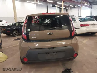 2015 Kia Soul with VIN KNDJN2A28F7124244, listed as a IAAI auction lot 41733327 with 109,852 mi miles. Bid and sale history available at carsss.com. Image 17.