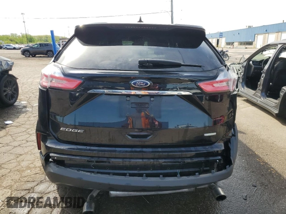 2020 Ford Edge SE z VIN 2FMPK3G90LBA90523, wystawiony jako Copart lot #56247645 z przebiegiem 83 010 mil mil oraz Nie do naprawy • Non repairable. Historia ofert i sprzedaży dostępna na DreamBid. Obrazek 6.