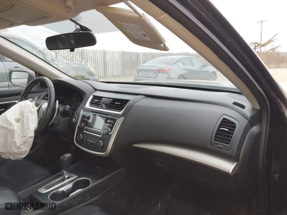 2017 Nissan Altima 2.5 SR with VIN 1N4AL3AP5HC475622, listed as a IAAI auction lot 41510202 with 132,074 mi miles. Bid and sale history available at carsss.com. Image 5.