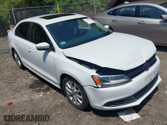 2014 Volkswagen Jetta SE with VIN 3VWD17AJ5EM437072, listed as a IAAI auction lot 42463048 with 99,030 mi miles and . Bid and sale history available at DreamBid. Image 1.