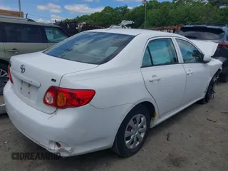 2010 Toyota Corolla z VIN 1NXBU4EE1AZ194049, wystawiony jako IAAI lot #42392408 z przebiegiem Nie podano mil oraz . Historia ofert i sprzedaży dostępna na DreamBid. Obrazek 4.