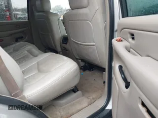2004 Chevrolet Tahoe LT z VIN 1GNEC13Z04R309134, wystawiony jako IAAI lot #41747014 z przebiegiem Nie podano mil oraz . Historia ofert i sprzedaży dostępna na DreamBid. Obrazek 8.