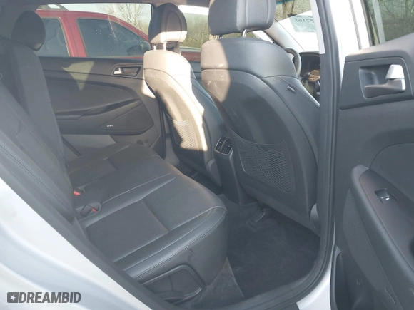 2018 Hyundai Tucson Value with VIN KM8J3CA23JU651464, listed as a IAAI auction lot 41757165 with 72,339 mi miles. Bid and sale history available at carsss.com. Image 8.