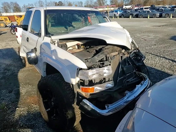 2000 Chevrolet Silverado 1500 LS with VIN 2GCEK19T9Y1280987, listed as a Copart auction lot 84742184 with 0 mi miles and Salvage Title. Bid and sale history available at carsss.com. Image 11.