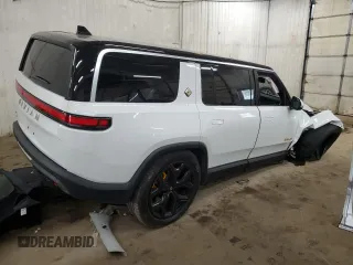 2023 Rivian R1S Adventure z VIN 7PDSGABA2PN013659, wystawiony jako Copart lot #53475945 z przebiegiem 13 928 mil mil oraz Szkody całkowita. Historia ofert i sprzedaży dostępna na DreamBid. Obrazek 3.