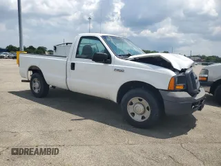 2005 Ford F-250 XL с VIN 1FTNF20575EB70989, выставлен на аукционе Copart как лот 61671485 с пробегом 126 995 миль миль и Чистый • Clean title. История ставок и продаж доступна на DreamBid. Изображение 4.