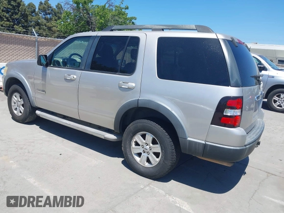 2007 Ford Explorer XLT с VIN 1FMEU63E87UA34237, выставлен на аукционе IAAI как лот 42232474 с пробегом 205 124 миль миль и . История ставок и продаж доступна на DreamBid. Изображение 3.