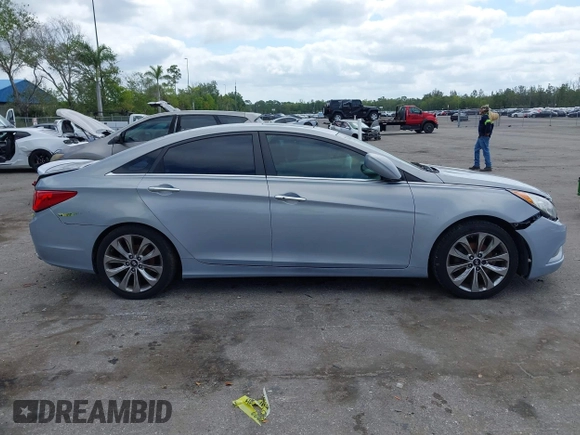 2012 Hyundai Sonata SE with VIN 5NPEC4AB9CH475853, listed as a IAAI auction lot 42084329 with 143,146 mi miles and . Bid and sale history available at carsss.com. Image 14.