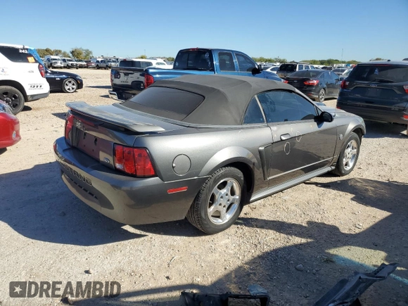 2004 Ford Mustang Deluxe with VIN 1FAFP44404F117628, listed as a Copart auction lot 81377524 with 39,697 mi miles and Salvage Title. Bid and sale history available at carsss.com. Image 3.