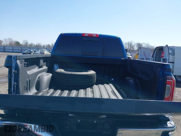 2018 GMC Sierra 1500 SLT z VIN 3GTU2NEC8JG254323, wystawiony jako IAAI lot #41772180 z przebiegiem 157 143 mil mil oraz . Historia ofert i sprzedaży dostępna na DreamBid. Obrazek 8.