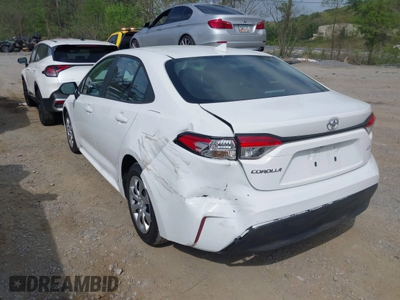 2024 Toyota Corolla LE with VIN 5YFB4MDE1RP184118, listed as a IAAI auction lot 41987420 with 17,833 mi miles. Bid and sale history available at carsss.com. Image 3.
