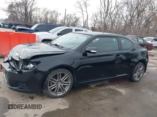 2012 Scion tC z VIN JTKJF5C72C3024241, wystawiony jako IAAI lot #41750123 z przebiegiem 136 695 mil mil oraz . Historia ofert i sprzedaży dostępna na DreamBid. Obrazek 14.