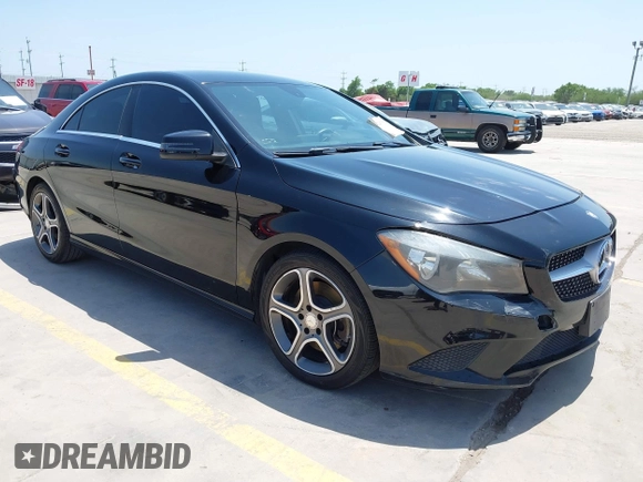 2014 Mercedes-Benz CLA 250 z VIN WDDSJ4EB3EN043058, wystawiony jako IAAI lot #42183317 z przebiegiem 147 440 mil mil oraz . Historia ofert i sprzedaży dostępna na DreamBid. Obrazek 1.