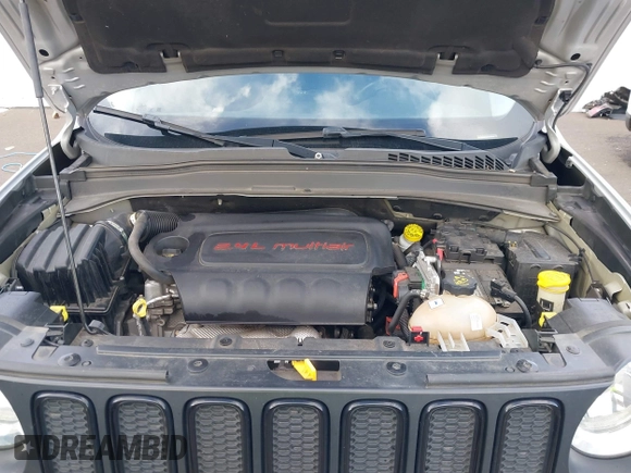 2017 Jeep Renegade Latitude with VIN ZACCJBBB5HPF68898, listed as a IAAI auction lot 41647375 with 98,270 mi miles. Bid and sale history available at carsss.com. Image 10.