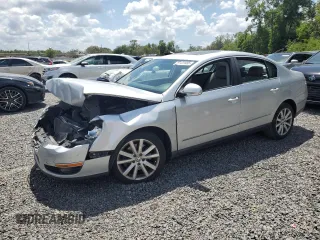 2010 Volkswagen Passat Komfort z VIN WVWJK7AN2AE067270, wystawiony jako Copart lot #52431935 z przebiegiem 156 873 mil mil oraz Szkoda całkowita • Salvage title. Historia ofert i sprzedaży dostępna na DreamBid. Obrazek 1.