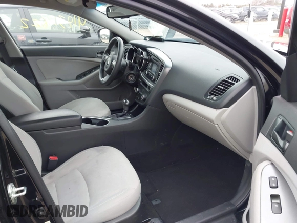 2015 Kia Optima LX with VIN 5XXGM4A7XFG388562, listed as a IAAI auction lot 41937822 with 136,764 mi miles. Bid and sale history available at carsss.com. Image 5.