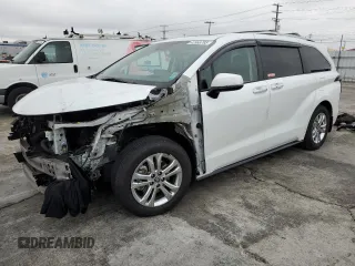 2022 Toyota Sienna Platinum z VIN 5TDESKFC8NS041784, wystawiony jako Copart lot #43968765 z przebiegiem 179 581 mil mil oraz Szkoda całkowita • Salvage title. Historia ofert i sprzedaży dostępna na DreamBid. Obrazek 1.