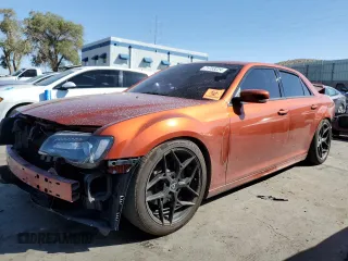 2021 Chrysler 300 with VIN 2C3CCABT6MH671731, listed as a Copart auction lot 71733224 with 27,577 mi miles and Salvage Title. Bid and sale history available at carsss.com. Image 1.