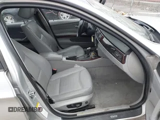 2008 BMW 3 Series 328xi with VIN WBAVC73578KP39571, listed as a IAAI auction lot 41911832 with 130,069 mi miles. Bid and sale history available at carsss.com. Image 5.