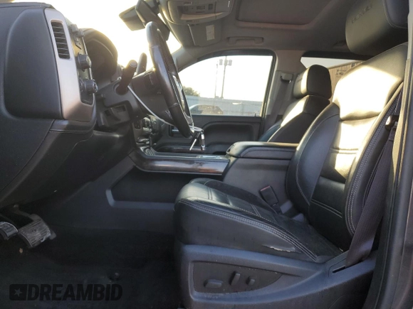 2015 GMC Sierra 2500HD Denali z VIN 1GT120E82FF136326, wystawiony jako Copart lot #55306345 z przebiegiem 181 532 mil mil oraz Szkoda całkowita • Salvage title. Historia ofert i sprzedaży dostępna na DreamBid. Obrazek 7.