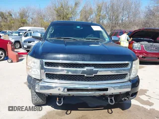 2013 Chevrolet Silverado 1500 LT with VIN 3GCPKSE70DG106167, listed as a IAAI auction lot 41745580 with 205,870 mi miles. Bid and sale history available at carsss.com. Image 6.