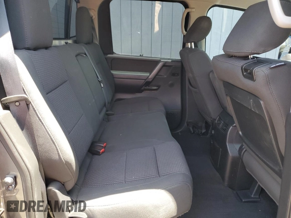 2014 Nissan Titan SV with VIN 1N6AA0ED2EN513724, listed as a Copart auction lot 58641975 with 221,961 mi miles and Salvage title. Bid and sale history available at DreamBid. Image 10.