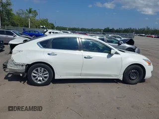 2015 Nissan Altima 2.5 SV with VIN 1N4AL3AP6FC434347, listed as a IAAI auction lot 42058176 with 131,022 mi miles. Bid and sale history available at carsss.com. Image 14.