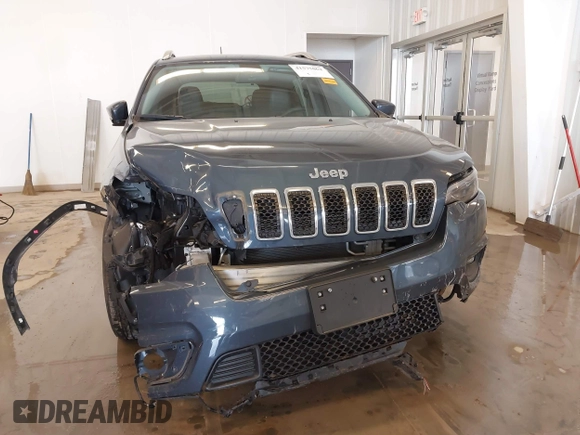 2020 Jeep Cherokee Latitude Plus with VIN 1C4PJLLB8LD561134, listed as a IAAI auction lot 41575062 with 30,780 mi miles. Bid and sale history available at carsss.com. Image 12.