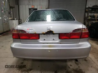 2000 Honda Accord LX z VIN 1HGCG5643YA059339, wystawiony jako Copart lot #42153695 z przebiegiem 169 380 mil mil oraz Szkoda całkowita • Salvage title. Historia ofert i sprzedaży dostępna na DreamBid. Obrazek 6.