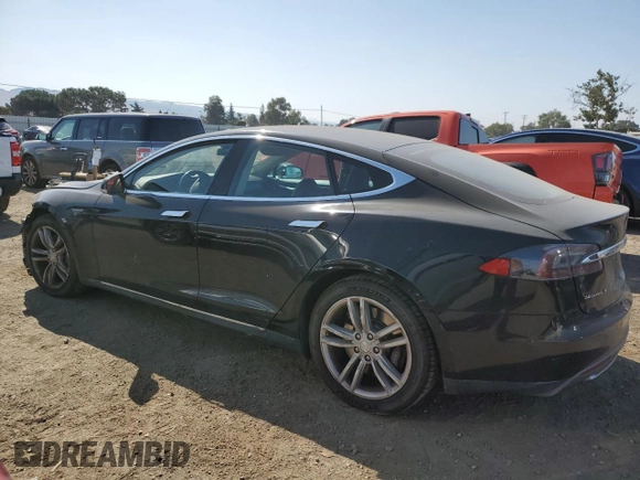 2014 Tesla Model S 60 z VIN 5YJSA1S19EFP56100, wystawiony jako Copart lot #62331725 z przebiegiem Nie podano mil oraz Szkoda całkowita • Salvage title. Historia ofert i sprzedaży dostępna na DreamBid. Obrazek 2.