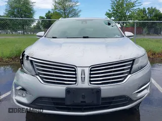 2017 Lincoln MKC Reserve z VIN 5LMCJ3D97HUL53966, wystawiony jako IAAI lot #42248077 z przebiegiem 55 245 mil mil oraz . Historia ofert i sprzedaży dostępna na DreamBid. Obrazek 12.