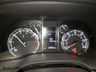 2020 Toyota 4Runner SR5 with VIN JTEBU5JR0L5769530, listed as a Copart auction lot 48219575 with 33,805 mi miles and Salvage Title. Bid and sale history available at carsss.com. Image 9.