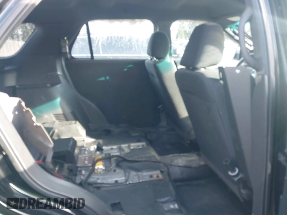 2015 Ford Utility Police Interceptor with VIN 1FM5K8AR1FGA04470, listed as a IAAI auction lot 41802824 with 109,577 mi miles. Bid and sale history available at carsss.com. Image 8.