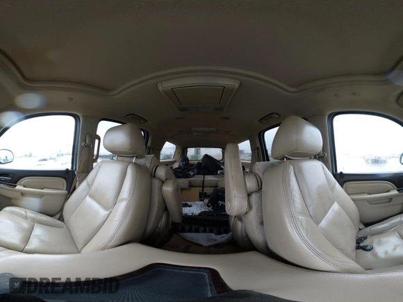 2011 GMC Yukon XL Denali z VIN 1GKS2MEF5BR178383, wystawiony jako IAAI lot #42331419 z przebiegiem 247 193 mil mil oraz . Historia ofert i sprzedaży dostępna na DreamBid. Obrazek 20.