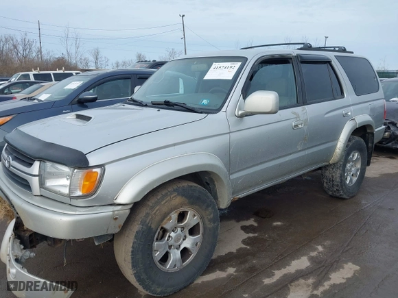 2001 Toyota 4Runner SR5 with VIN JT3GN86R210191592, listed as a IAAI auction lot 41574192 with 217,702 mi miles. Bid and sale history available at carsss.com. Image 2.