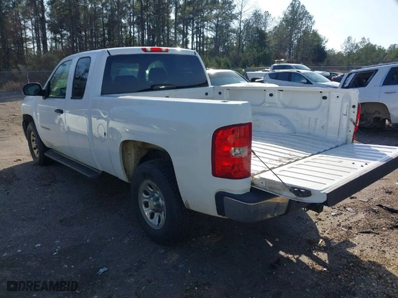 2008 Chevrolet Silverado 1500 Work Truck with VIN 1GCEC19X08Z113943, listed as a IAAI auction lot 41554200 with 93,786 mi miles. Bid and sale history available at carsss.com. Image 3.