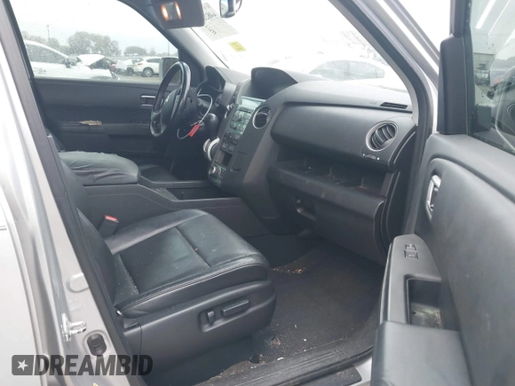 2010 Honda Pilot Touring with VIN 5FNYF3H89AB005861, listed as a IAAI auction lot 40828747 with 275,757 mi miles and . Bid and sale history available at DreamBid. Image 5.