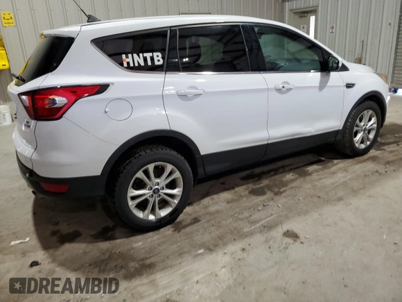 2019 Ford Escape SE z VIN 1FMCU9GD2KUC22853, wystawiony jako Copart lot #56972345 z przebiegiem 140 105 mil mil oraz Tytuł czysty. Historia ofert i sprzedaży dostępna na DreamBid. Obrazek 3.
