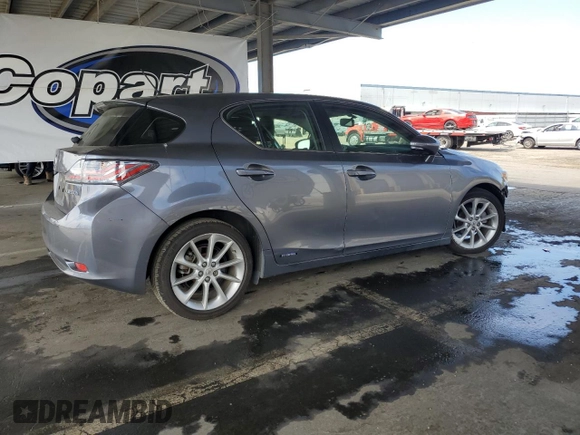 2013 Lexus CT 200h with VIN JTHKD5BH3D2163117, listed as a Copart auction lot 59943965 with 113,934 mi miles and Salvage title. Bid and sale history available at DreamBid. Image 3.