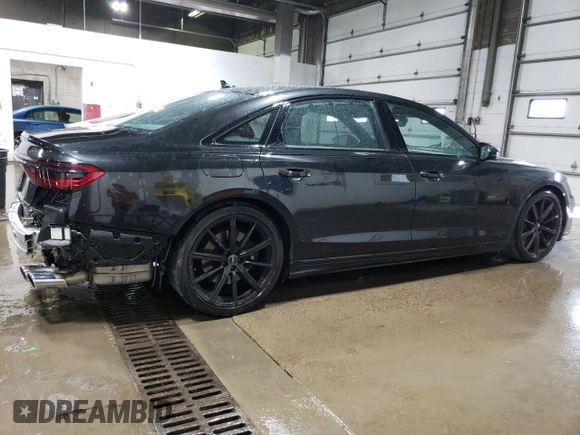 2023 Audi S8 z VIN WAULSAF84PN009501, wystawiony jako Copart lot #62595324 z przebiegiem 18 928 mil mil oraz Szkoda całkowita • Salvage title. Historia ofert i sprzedaży dostępna na DreamBid. Obrazek 3.