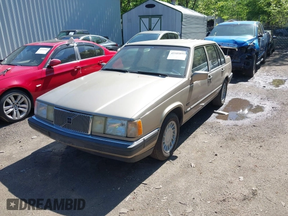 1994 Volvo 960 z VIN YV1KS9518R0046398, wystawiony jako IAAI lot #42105899 z przebiegiem 204 752 mil mil oraz . Historia ofert i sprzedaży dostępna na DreamBid. Obrazek 2.