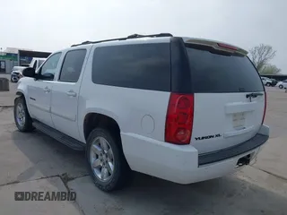 2007 GMC Yukon XL SLT with VIN 1GKFC16047R185002, listed as a IAAI auction lot 41933776 with 189,187 mi miles. Bid and sale history available at carsss.com. Image 3.