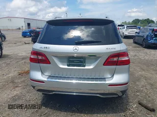 2015 Mercedes-Benz M 350 with VIN 4JGDA5HB6FA457380, listed as a IAAI auction lot 42498424 with 100,029 mi miles and . Bid and sale history available at DreamBid. Image 17.