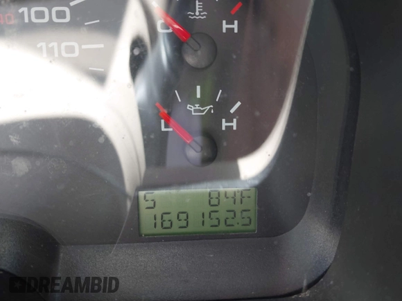 2004 Ford F-150 XLT z VIN 1FTRW12W34KD28410, wystawiony jako IAAI lot #42385449 z przebiegiem 169 152 mil mil oraz . Historia ofert i sprzedaży dostępna na DreamBid. Obrazek 7.