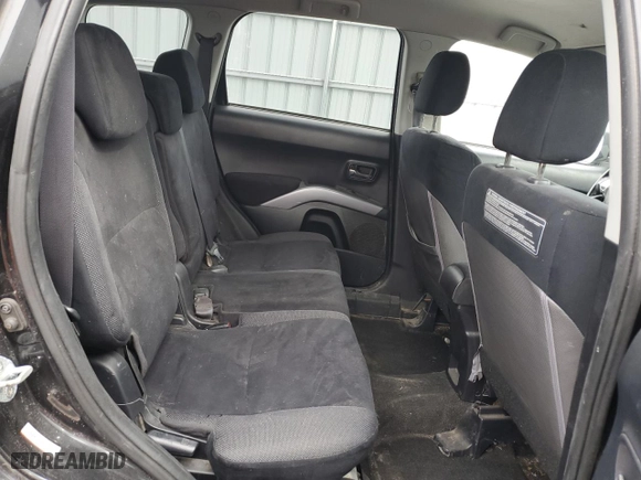 2009 Mitsubishi Outlander XLS with VIN JA4MT31X49Z605714, listed as a Copart auction lot 51469325 with 302,270 mi miles and Clean Title. Bid and sale history available at carsss.com. Image 11.