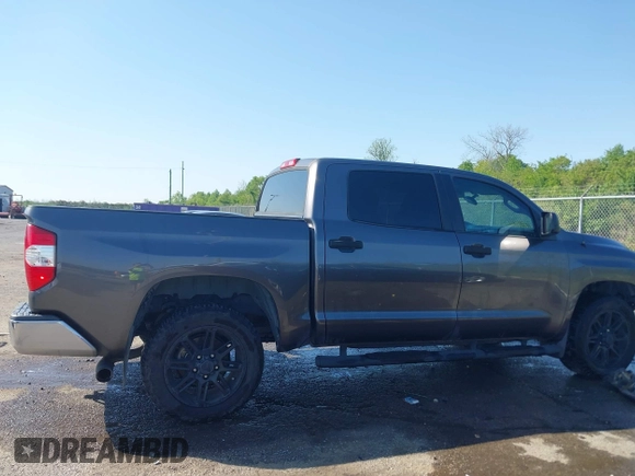 2017 Toyota Tundra 2WD SR5 with VIN 5TFEW5F18HX227330, listed as a IAAI auction lot 41972095 with 92,287 mi miles. Bid and sale history available at carsss.com. Image 13.